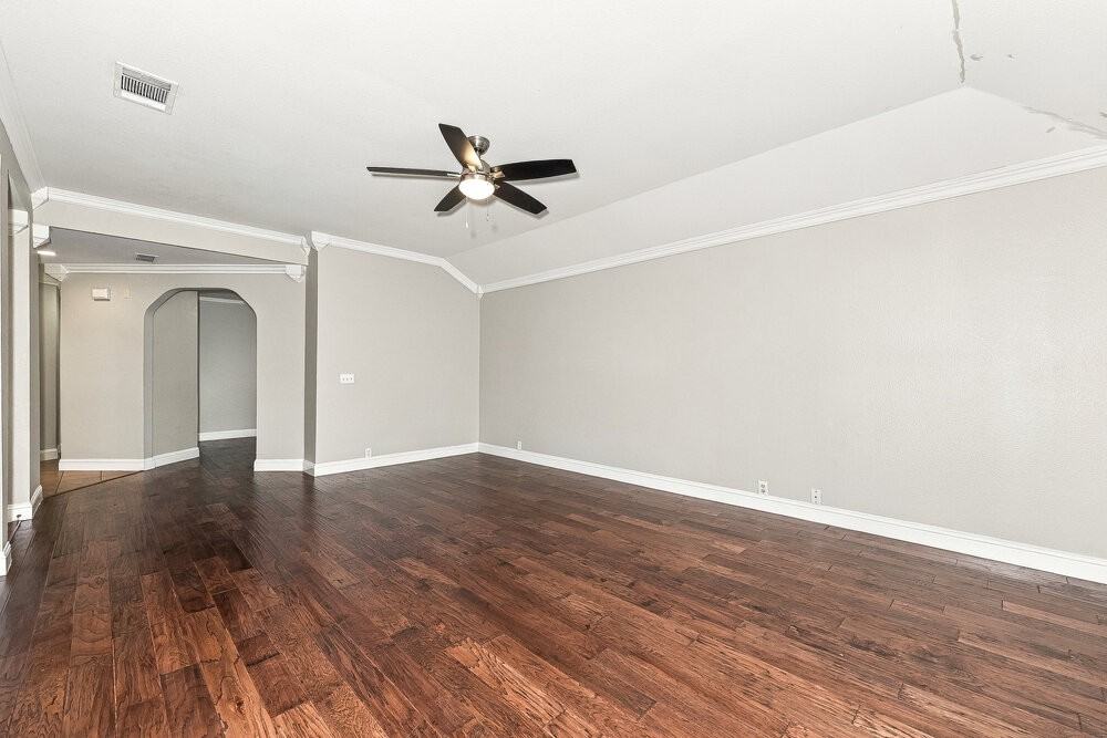 711 River Run Dr - Photo 3 of 19