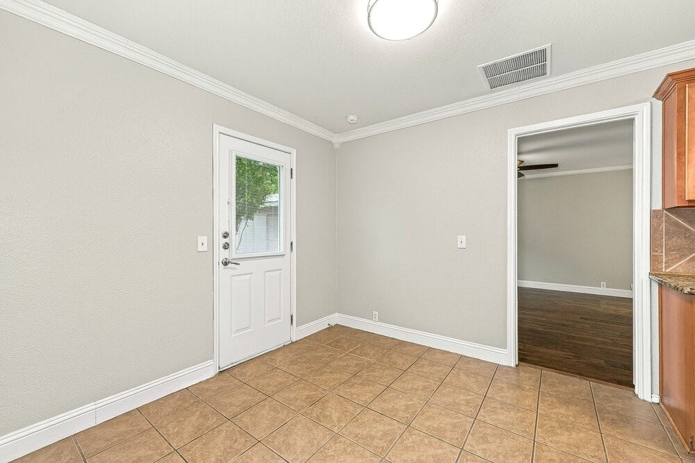 711 River Run Dr - Photo 6 of 19