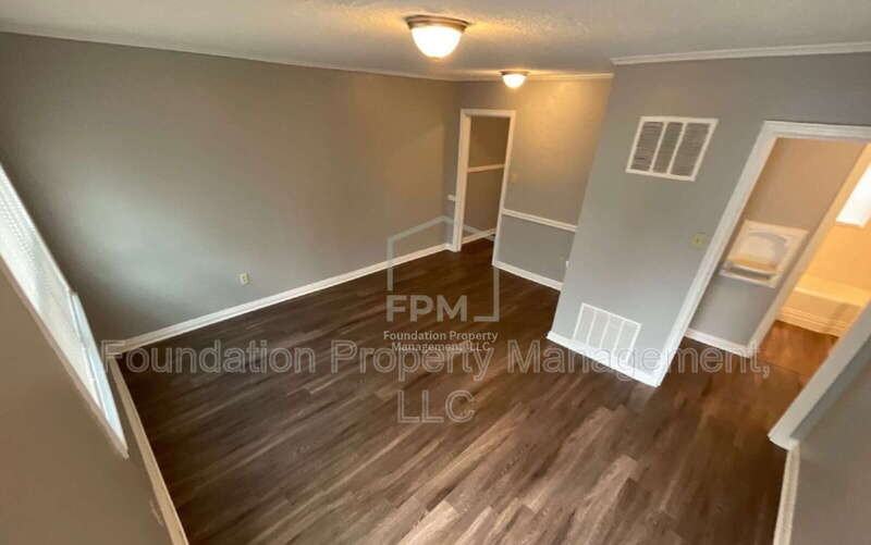 3077 Beaumont Ave - Photo 5 of 10