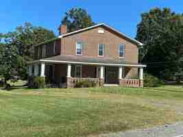 featured image of 426 S Beaumont Ave