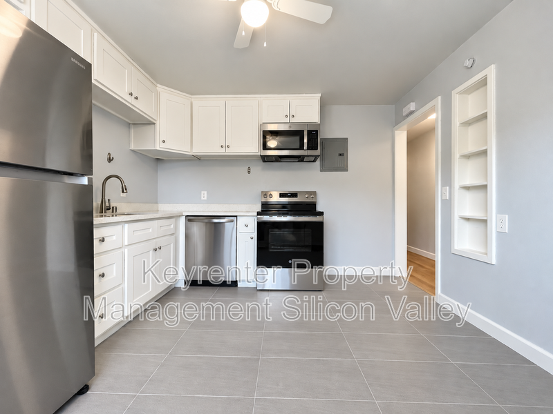 1910 Davis St #4 - Photo 5 of 18