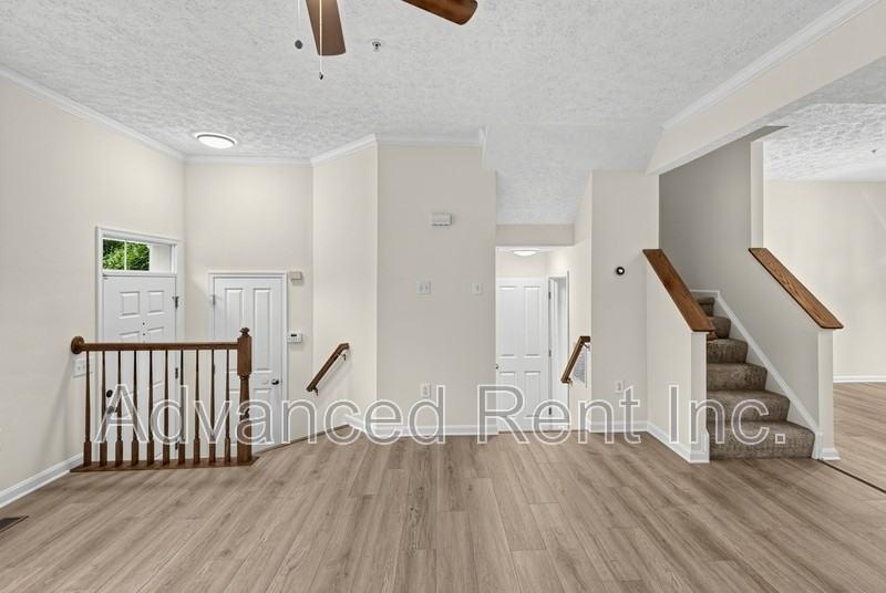 1424 Roman Ridge Way - Photo 4 of 30