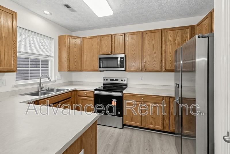 1424 Roman Ridge Way - Photo 6 of 30