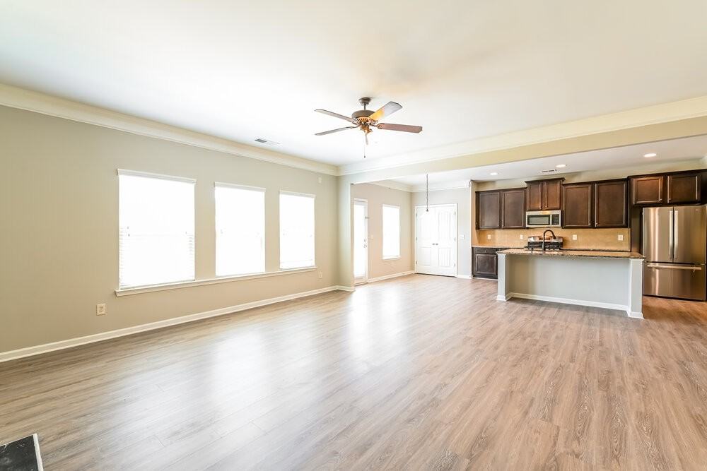 1161 Sonoma Dr #2 - Photo 5 of 17