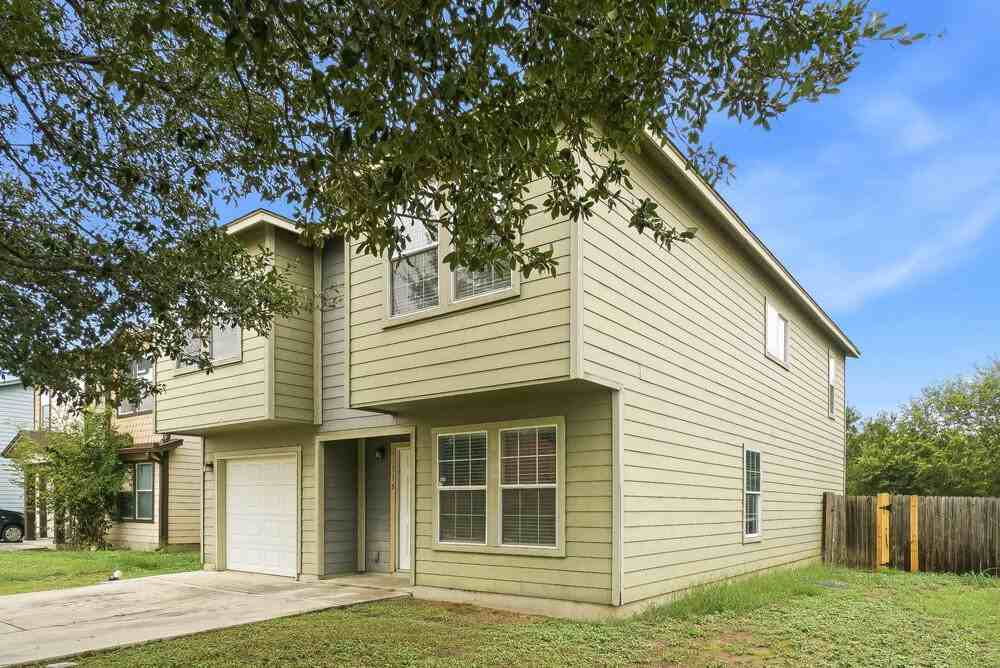 718 Absolon Farm - Photo 4 of 17