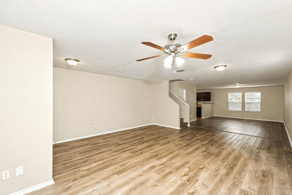 718 Absolon Farm - Photo 6 of 17