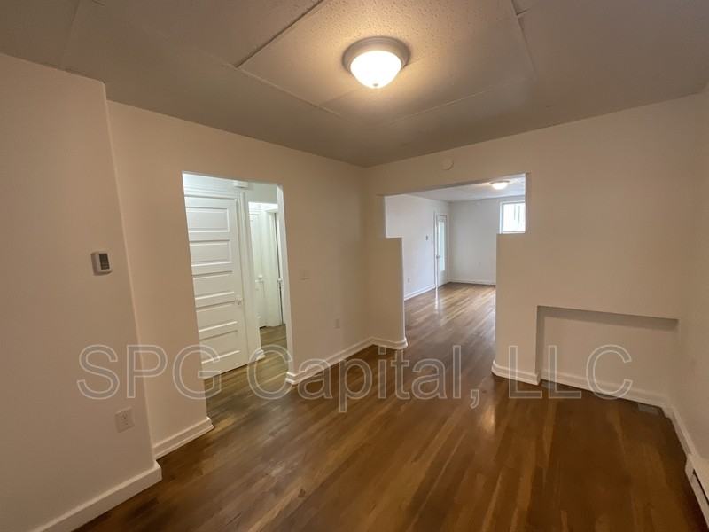 123 W 2nd St - Photo 4 of 10