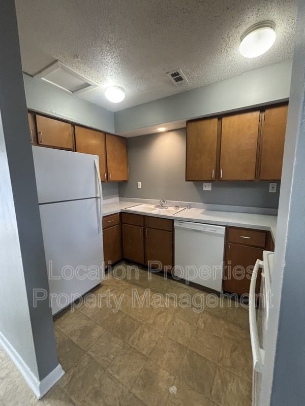 634 Arkansas St - Photo 5 of 8