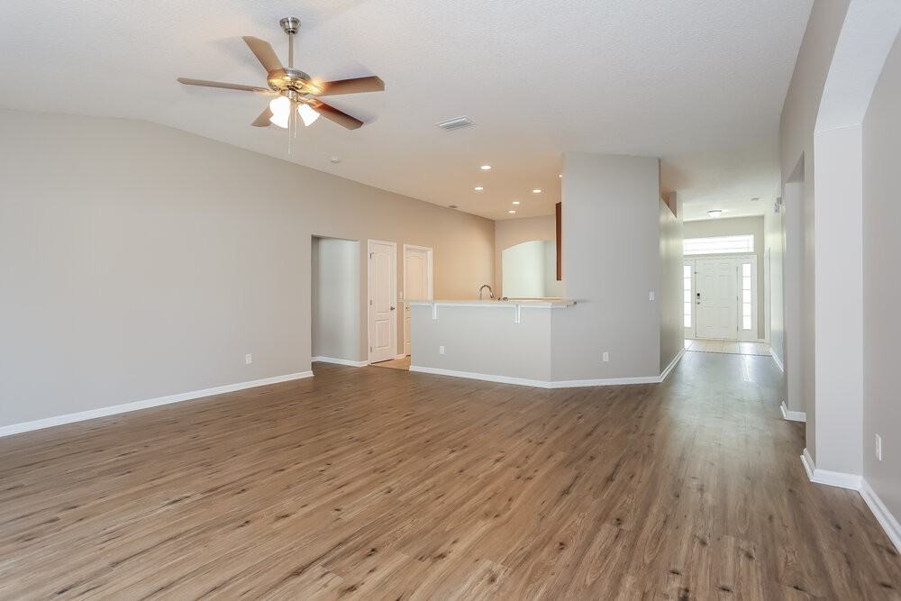 297 Sanwick Dr - Photo 4 of 16