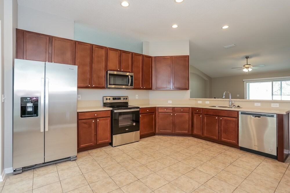297 Sanwick Dr - Photo 7 of 16