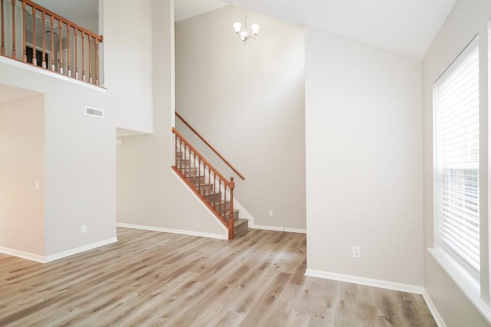 7405 Carnation Ln - Photo 4 of 17