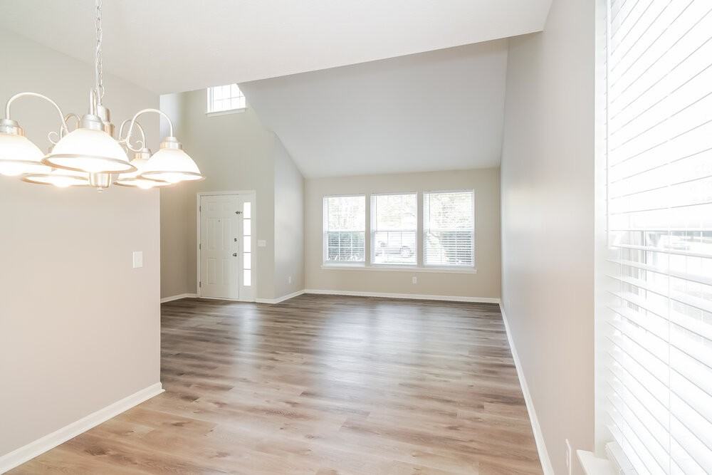 7405 Carnation Ln - Photo 5 of 17