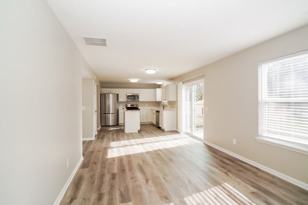 7405 Carnation Ln - Photo 6 of 17