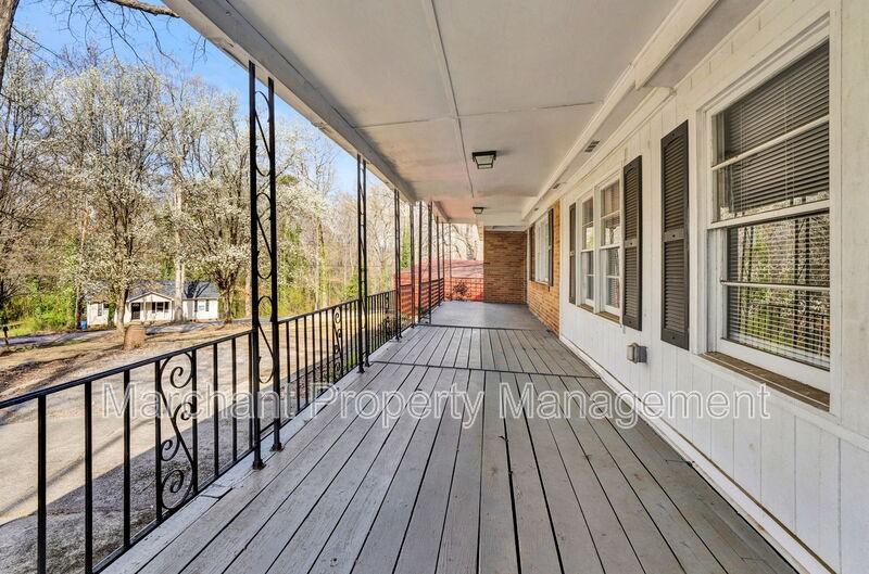 17 Miracle Dr - Photo 6 of 36
