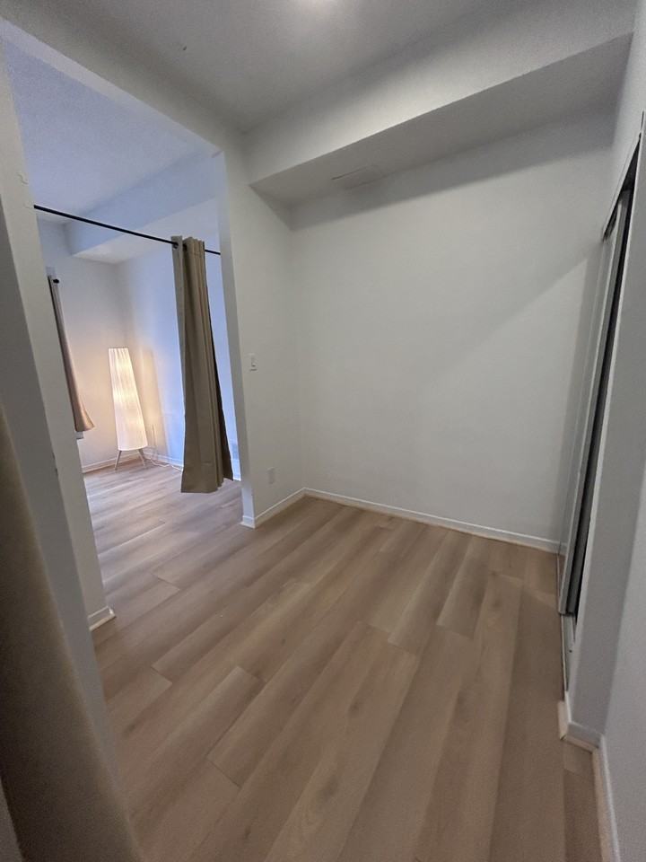 758 Bathurst Street #1 - Photo 4 of 8