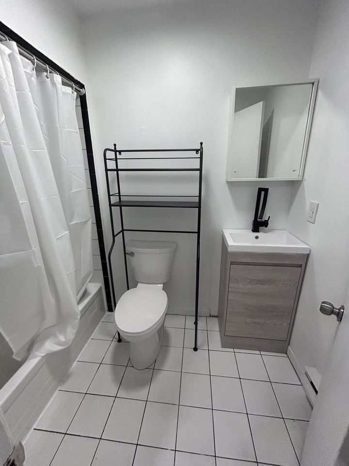 758 Bathurst Street #1 - Photo 7 of 8