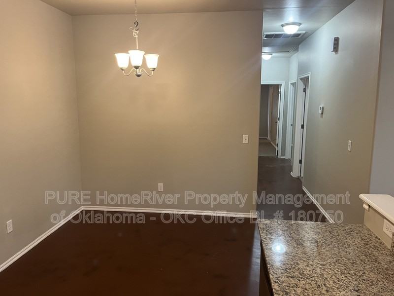 214 Ashley Dr - Photo 6 of 17
