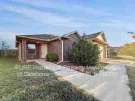 featured image of 10217 Nw 24th Ter