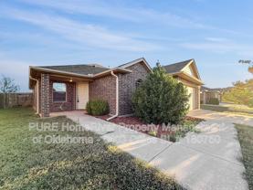 10217 Nw 24th Ter - Photo 1 of 1