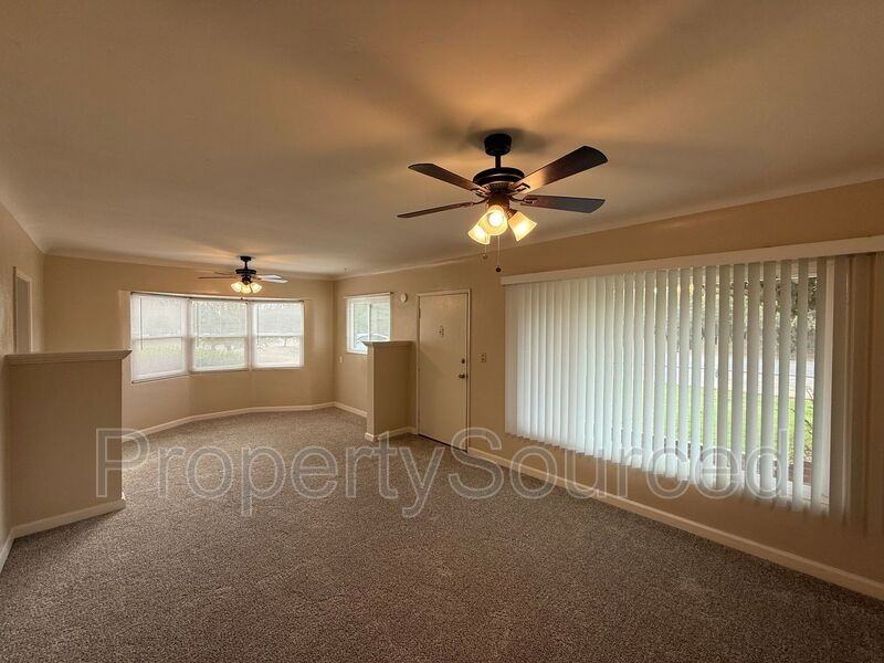 15219 E River Rd - Photo 4 of 38
