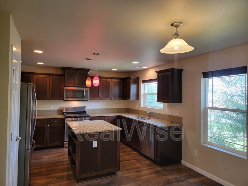 62727 Hawkview Rd - Photo 4 of 24