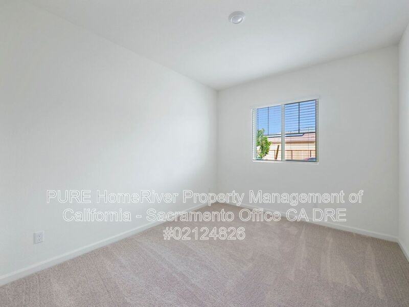5065 Limington St - Photo 4 of 35