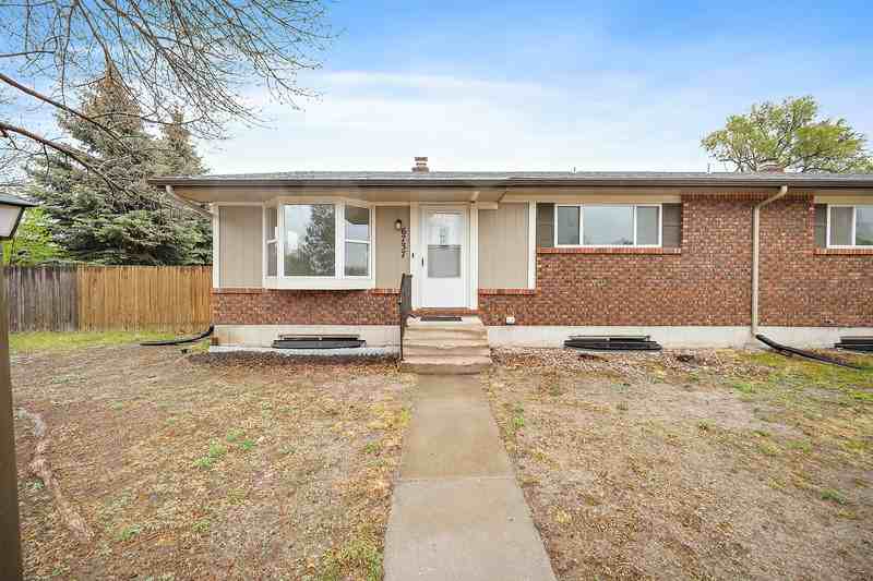 6737 Hampton Dr - Photo 2 of 37