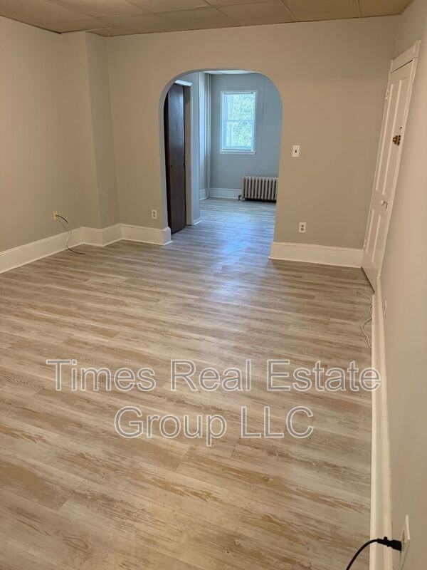 226 Dock St #1 - Photo 3 of 16