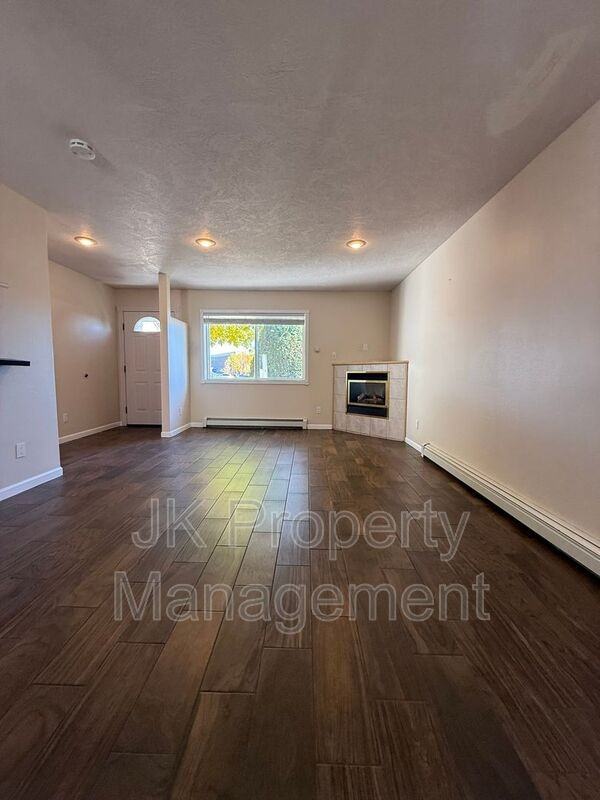 1508 5th St Nw #3 - Photo 6 of 42