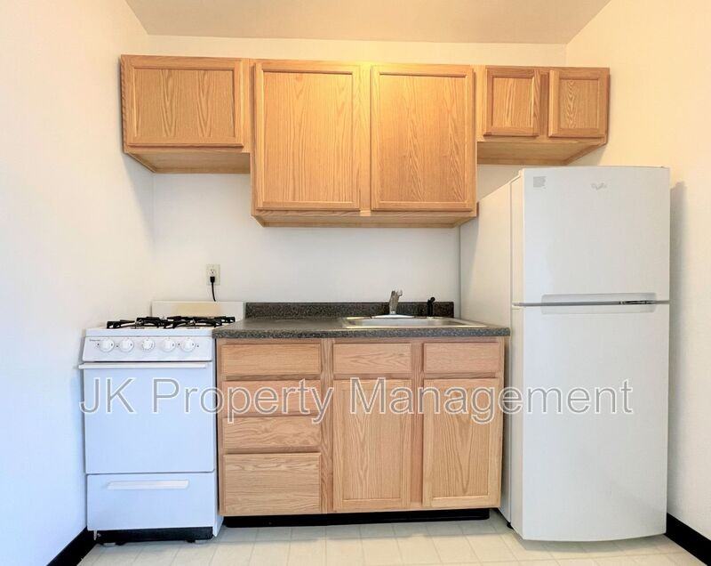 1500 Smelter Ave Ne #3 - Photo 5 of 7