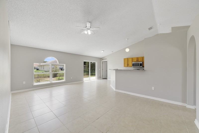 529 Peace Dr - Photo 6 of 22