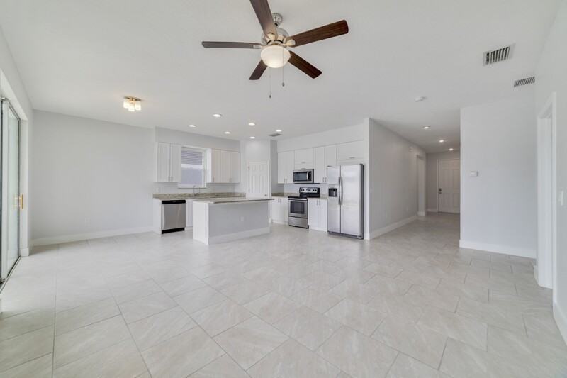 128 Willow Dr - Photo 3 of 11