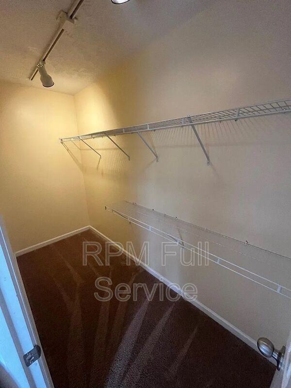 7804 Oakfield Grv - Photo 7 of 50