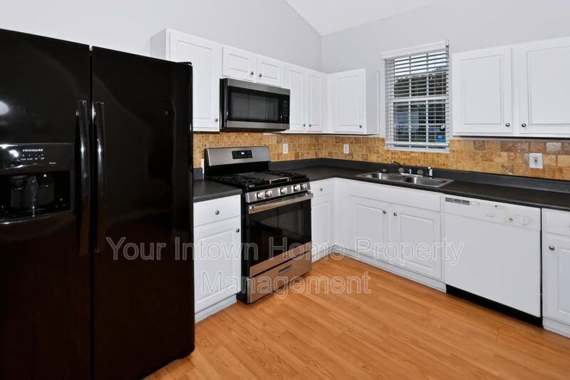 6697 Sunset Ct - Photo 4 of 24