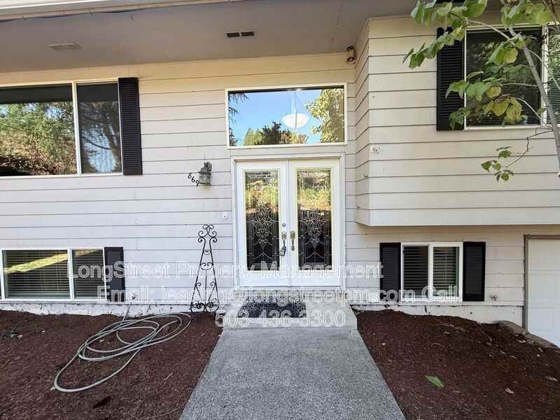 869 Meadowlawn Dr Se - Photo 2 of 39