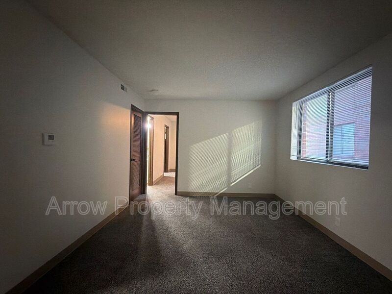 1431 D St - Photo 6 of 14