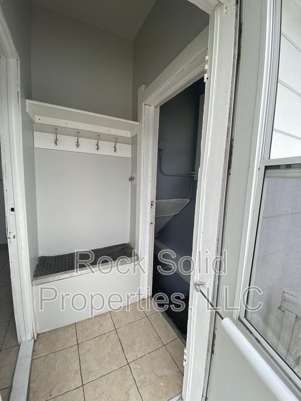 2414 Reed Ave - Photo 3 of 13