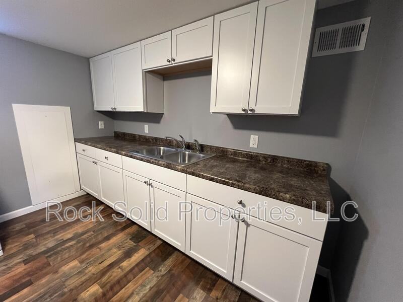 2414 Reed Ave - Photo 5 of 13