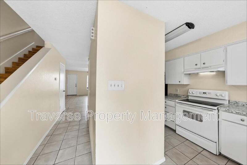 1008 Bland Dr - Photo 3 of 19