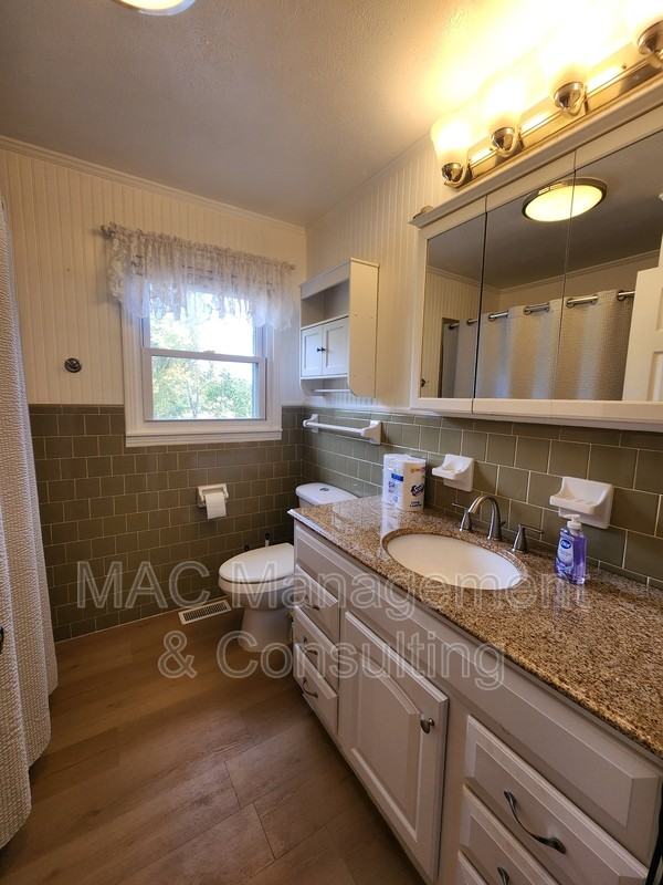 664 First Ave S - Photo 6 of 23