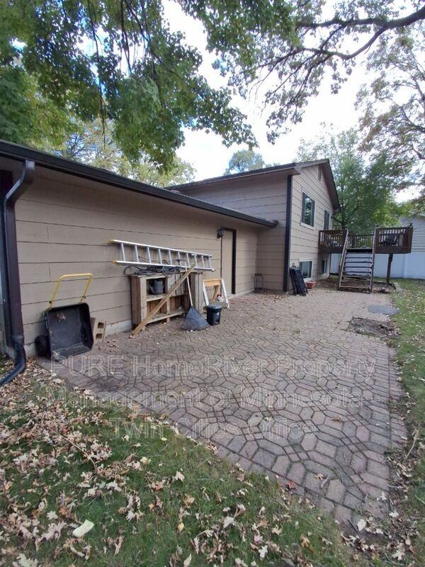 12394 Magnolia Cir Nw - Photo 2 of 20