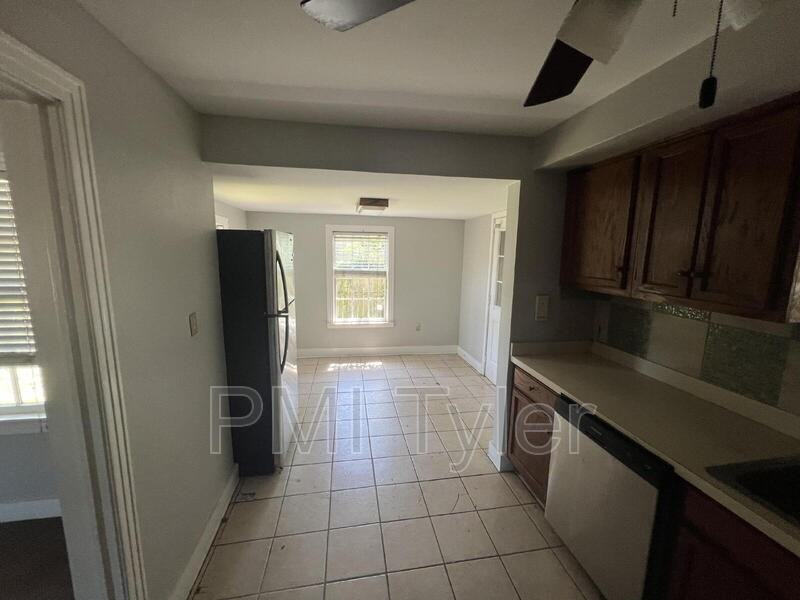 1708 S Robertson Ave - Photo 6 of 16
