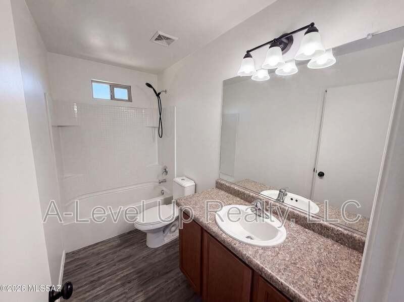 935 W Placita Canalito - Photo 7 of 17