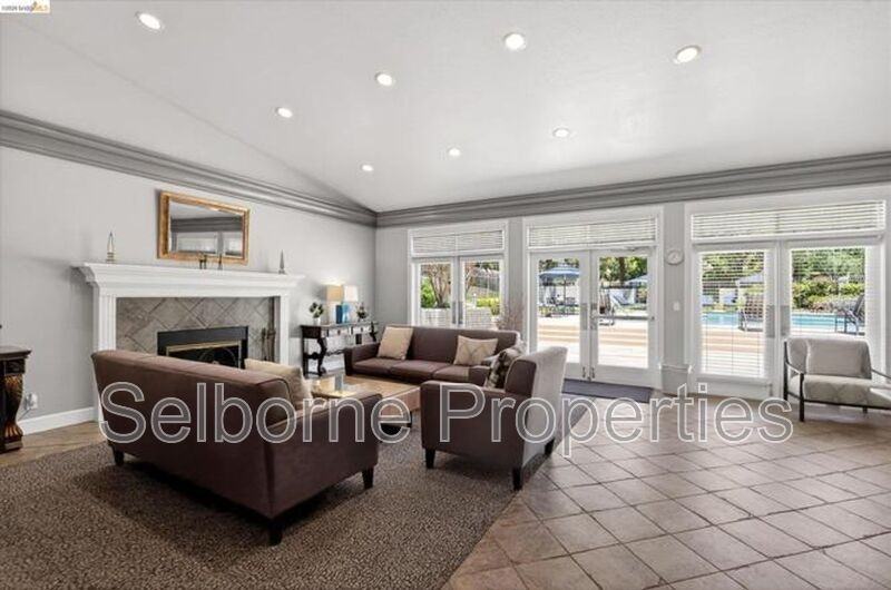 660 Canyon Oaks Dr #B - Photo 5 of 29