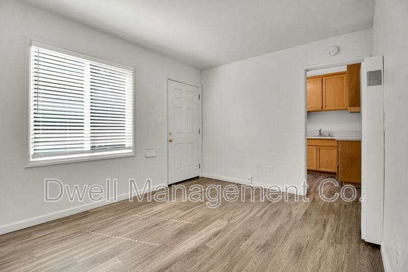 4915 Guava Ave #B - Photo 2 of 11