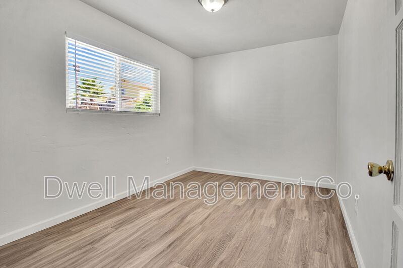 4915 Guava Ave #B - Photo 3 of 11