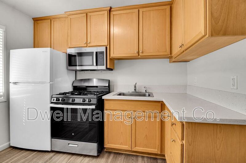 4915 Guava Ave #B - Photo 5 of 11
