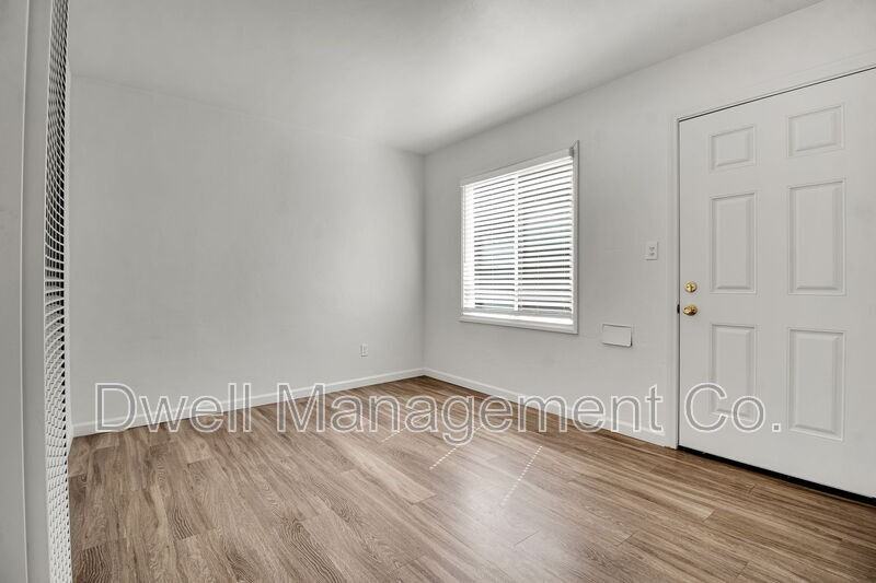 4915 Guava Ave #B - Photo 7 of 11