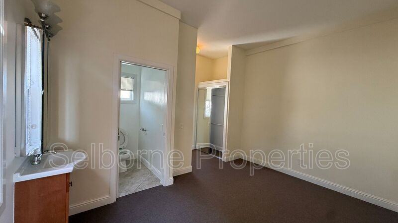 1533B 9th St - Photo 7 of 11