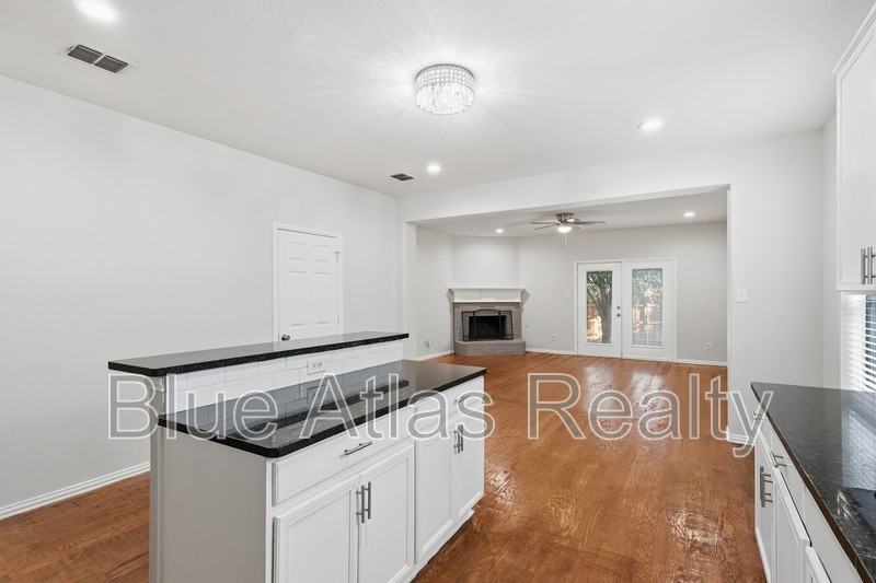 2248 Jaguar Dr - Photo 4 of 31